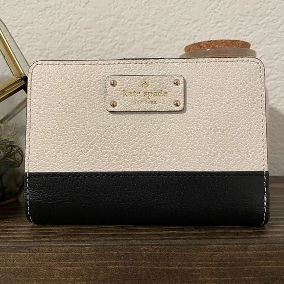 Kate Spade Grove Street Tellie Leather Bifold Wallet Black/White - Picture 1 of 4